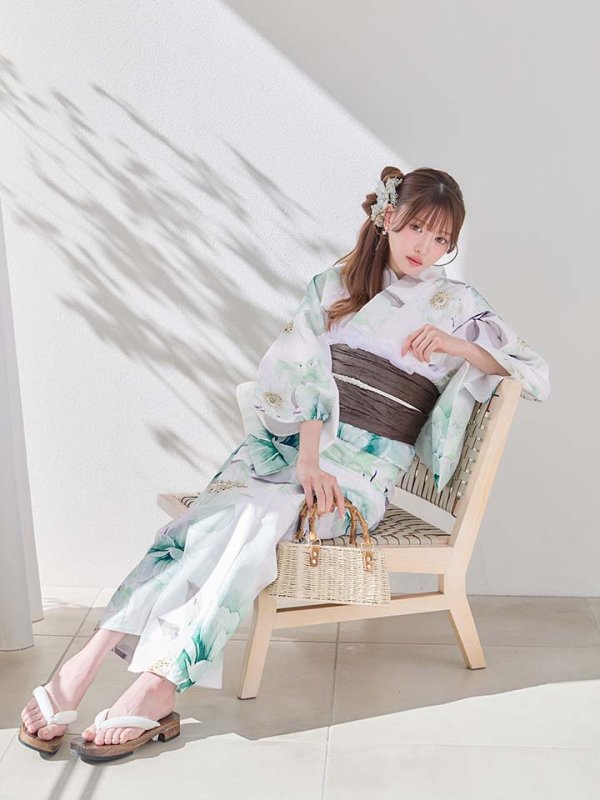 モデル：いおり 身長：164cm 着用サイズ：Fサイズ