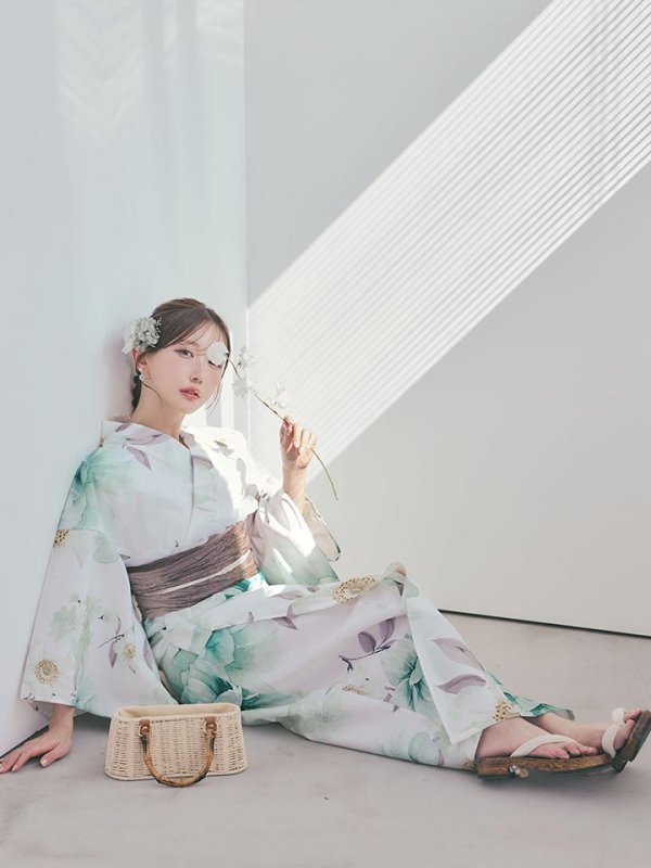 モデル：菅野結以 身長：163cm 着用サイズ：Fサイズ