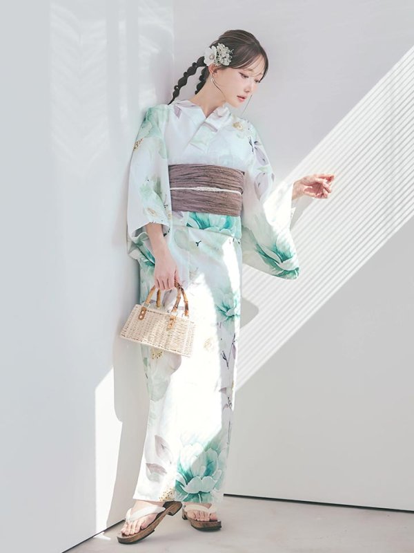 モデル：菅野結以 身長：163cm 着用サイズ：Fサイズ