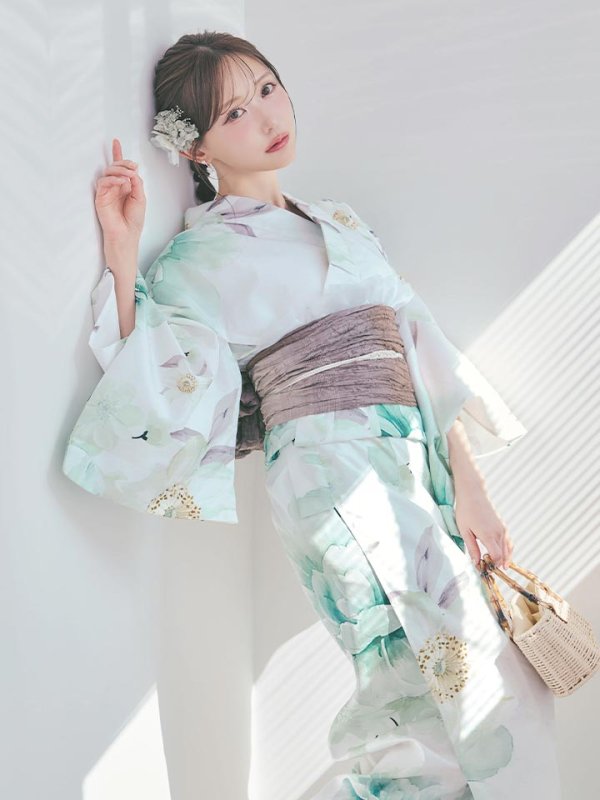 モデル：菅野結以 身長：163cm 着用サイズ：Fサイズ