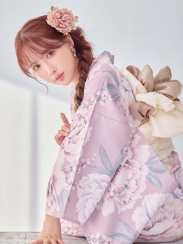 モデル：三上悠亜　身長：159cm　着用サイズ：Fサイズ