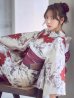 画像2: 【即日発送】紅白牡丹百合柄浴衣【浴衣３点セット 浴衣/帯/下駄】[OF04] (2)