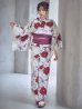 画像4: 【即日発送】紅白牡丹百合柄浴衣【浴衣３点セット 浴衣/帯/下駄】[OF04] (4)
