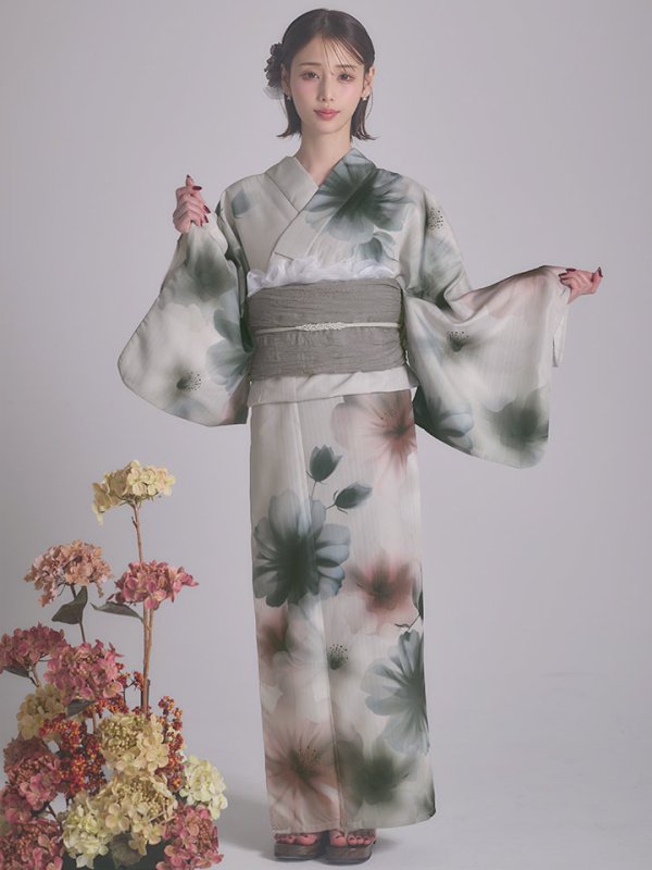 モデル：天海りこ　身長：156cm　着用サイズ：Fサイズ