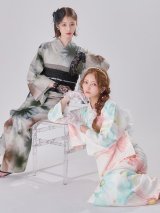 【コラボ浴衣】水彩ニュアンスグレーコスモス浴衣/MIXフローラ浴衣【浴衣３点セット 浴衣/帯/下駄】【予約 / 4月下旬発送予定】