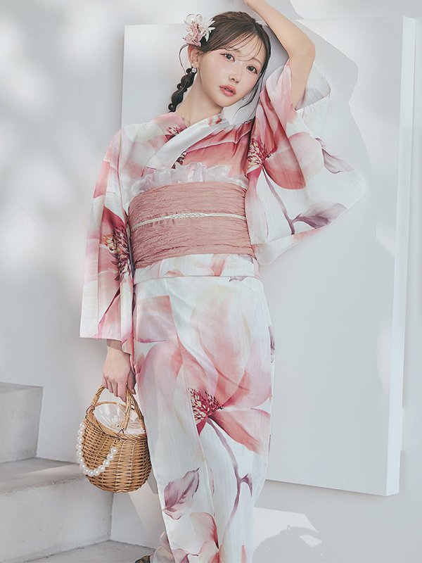 モデル：菅野結以 身長：163cm 着用サイズ：Fサイズ