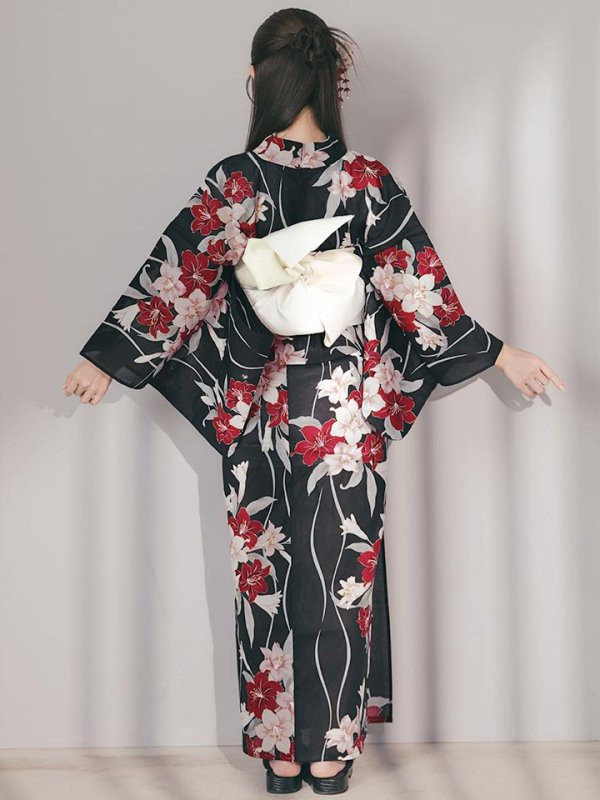 モデル：菅野結以　身長：163cm　着用サイズ：Fサイズ