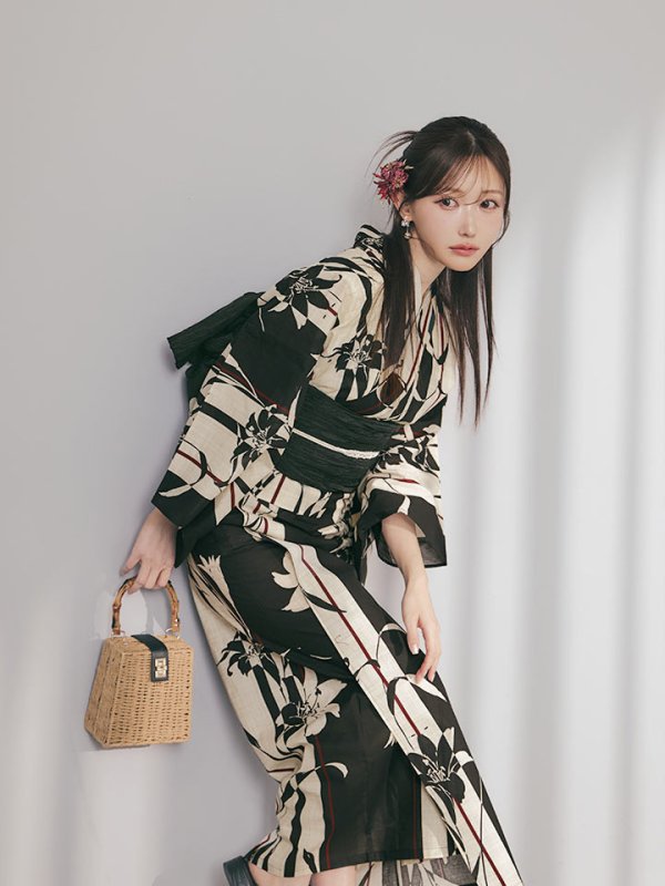 モデル：菅野結以　身長：163cm　着用サイズ：Fサイズ
