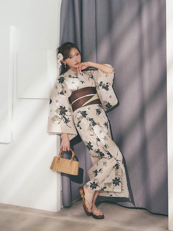 モデル：菅野結以 身長：163cm 着用サイズ：Fサイズ