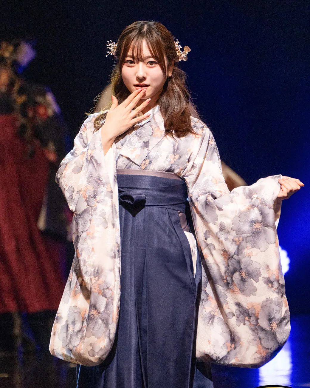 2025WINTER GAKUSEI RUNWAY 袴ステージランウェイレポート42