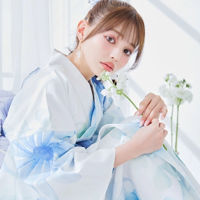 水彩ガーベラ柄浴衣