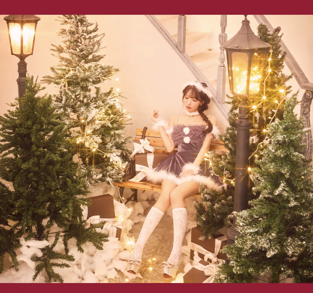チュールフリルオフショルサンタコスプレ