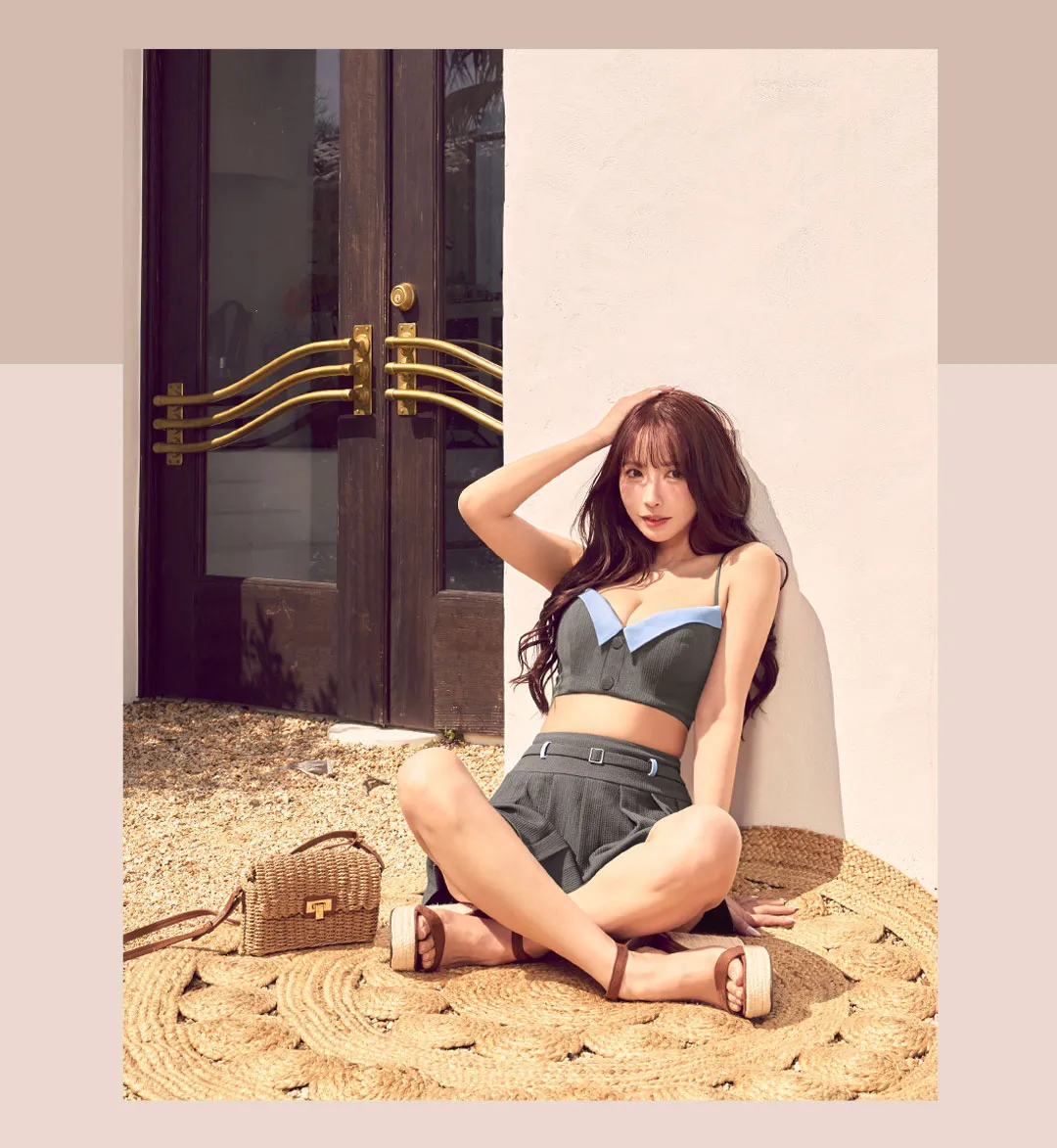 三上悠亜が着る、バイカラー水着-4