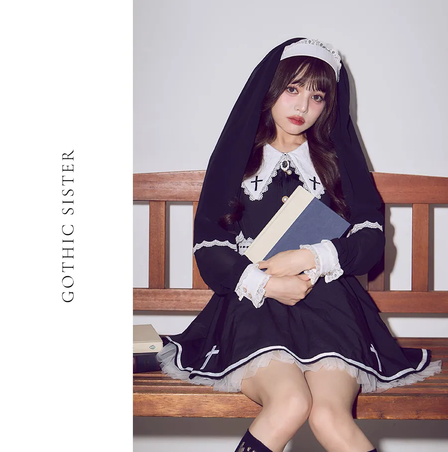 吉木千沙都が着る、大人女子のためのハロウィンスタイル