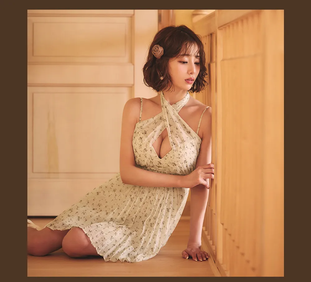 花柄/シアー/シフォン/ホルターネック/キャミソール/谷間見せ/プリーツスカート/ミニドレス/キャバドレス4