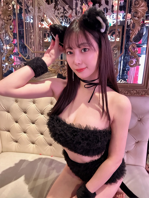 美谷朱音のコスプレ