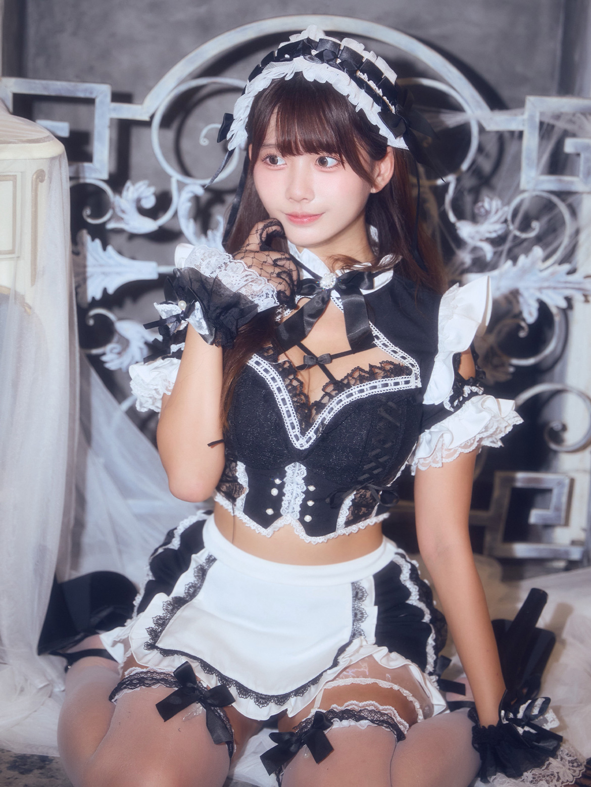 メイド衣装を着用した投稿写真