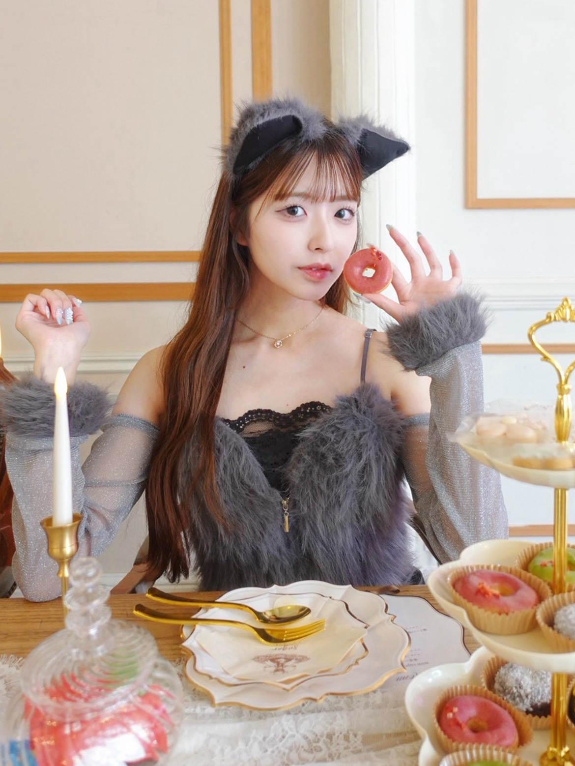 狼衣装を着用した投稿写真