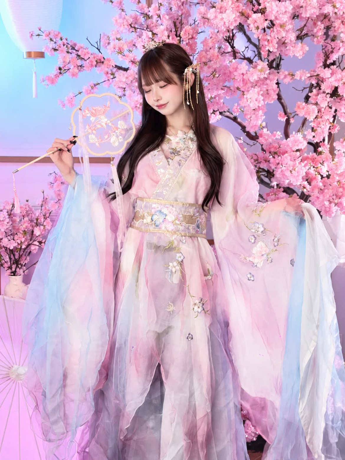 漢服衣装を着用した投稿写真