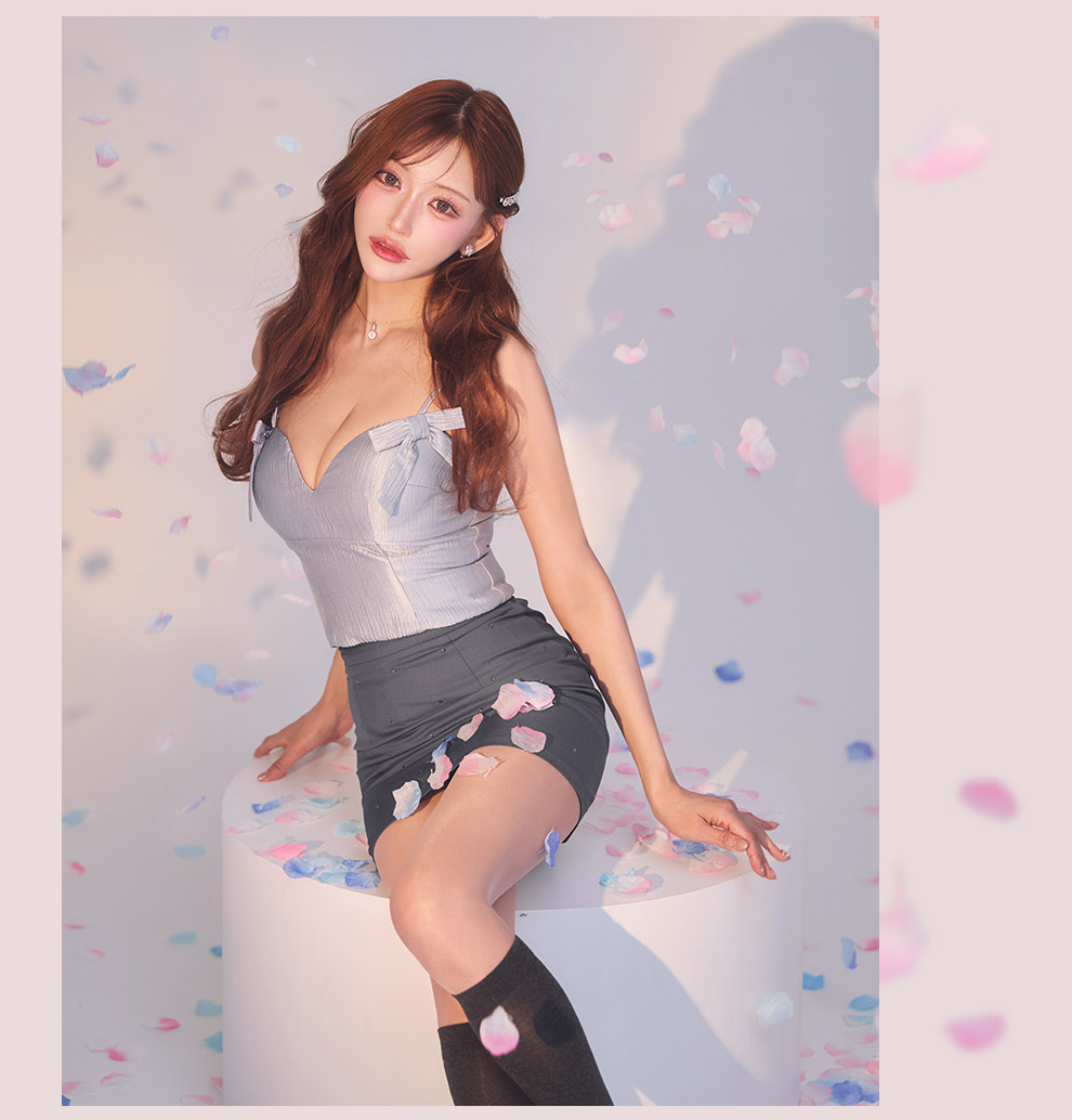 明日花キララちゃん着用 リボンバイカラーセットアップドレス3