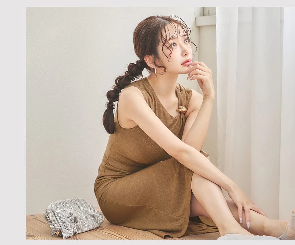 朝陽凪ちゃん着用 ノースリーブラメタイトスリットミディアムドレス4