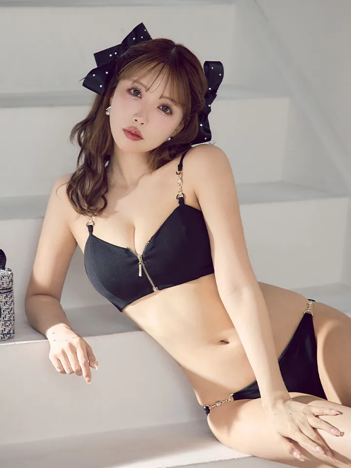 フロントジップビジューチェーンビキニ