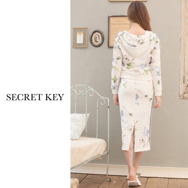 画像4: 【ルームウェア：セットアップ】SALEサイドライン×フラワーパーカー/ジャージ/スウェット/部屋着/パジャマ/ロングスカート / セットアップルームウェア[HC02] (4)