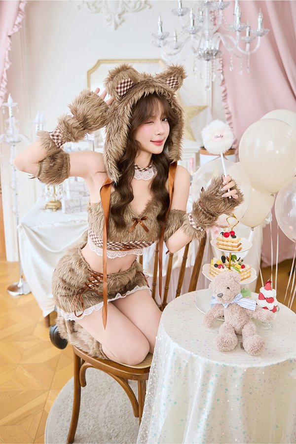 ブラウン　モデル身長：166cm　着用サイズ：Fサイズ