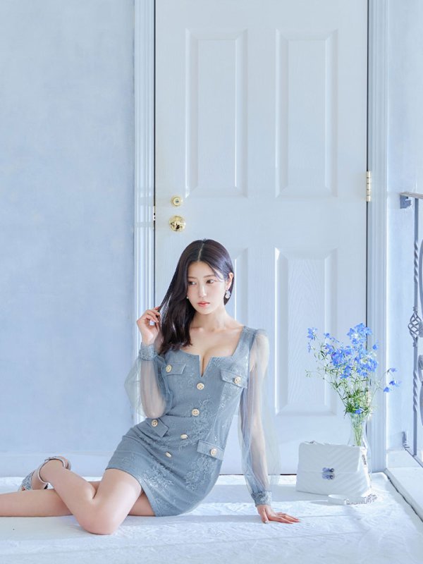 モデル:阿部なつき 身長:160cm 着用サイズ:Sサイズ