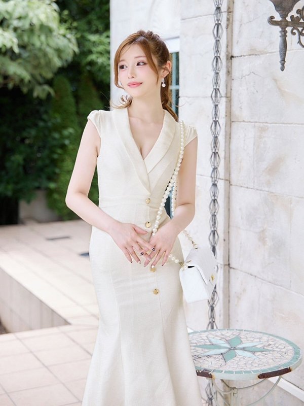 モデル：桜伊みやこ　身長：168cm　着用サイズ：Sサイズ