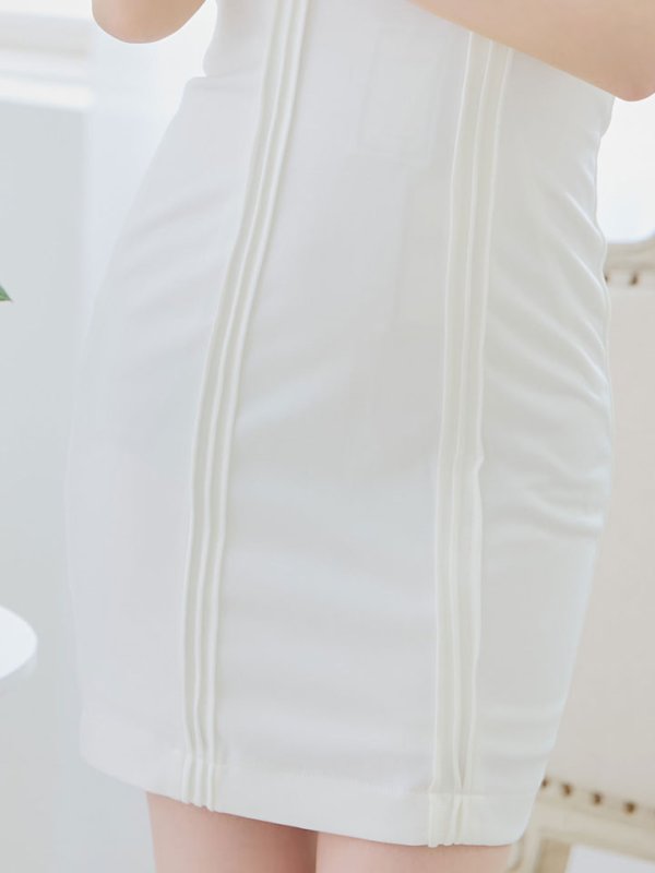 モデル：羽澄まり　身長：158cm　着用サイズ：Sサイズ