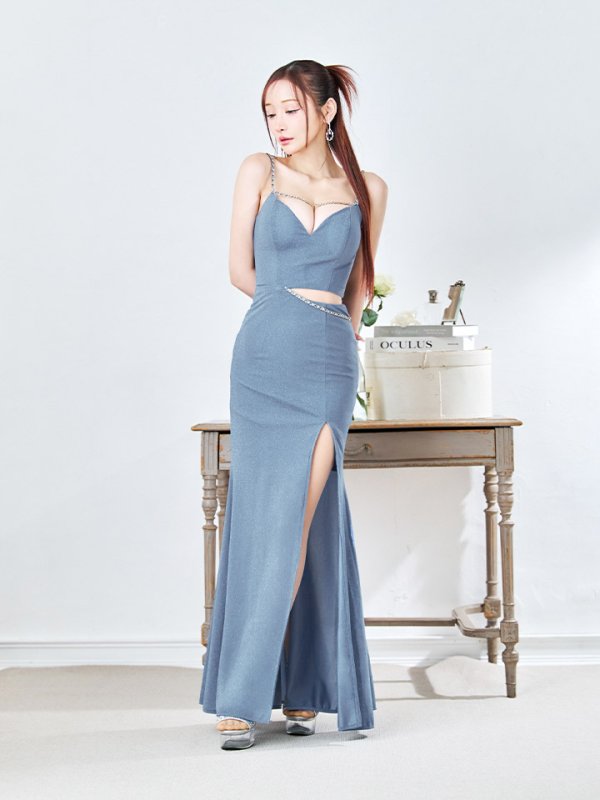 モデル:真優川咲 身長:159cm 着用サイズ:Sサイズ