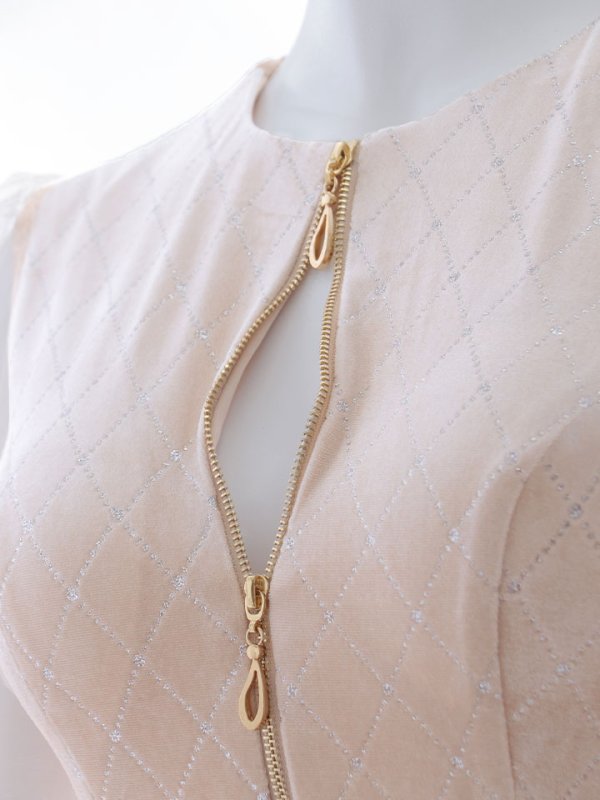 シャンパンベージュ