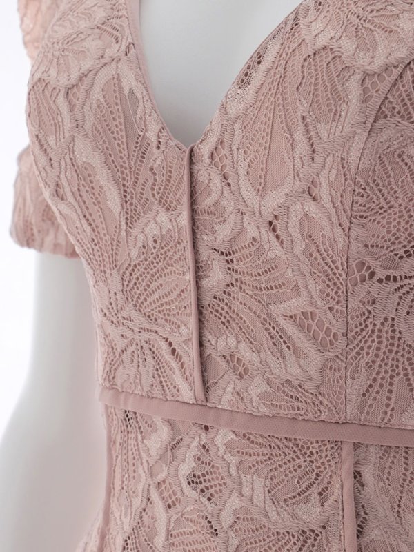 ピンクベージュ