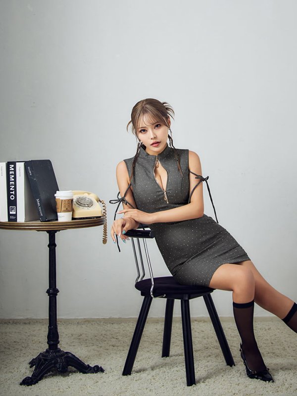 モデル：如月れい　身長：156cm　着用サイズ：Sサイズ