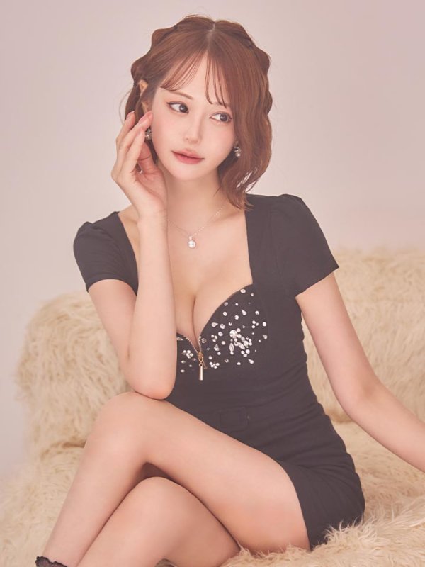 モデル：れみれみ　身長：163cm　着用サイズ：Sサイズ