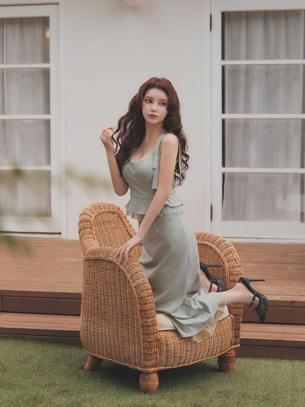 モデル：ももか　身長：156cm　着用サイズ：Sサイズ