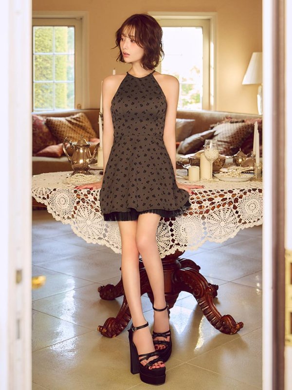 モデル：天海りこ　身長：156cm　着用サイズ：Sサイズ