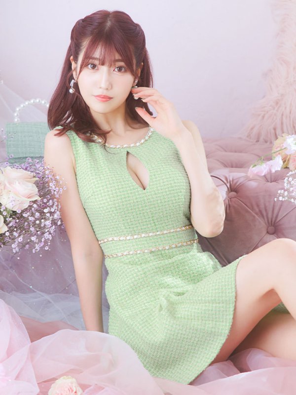 モデル:阿部なつき 身長:160cm 着用サイズ:Sサイズ