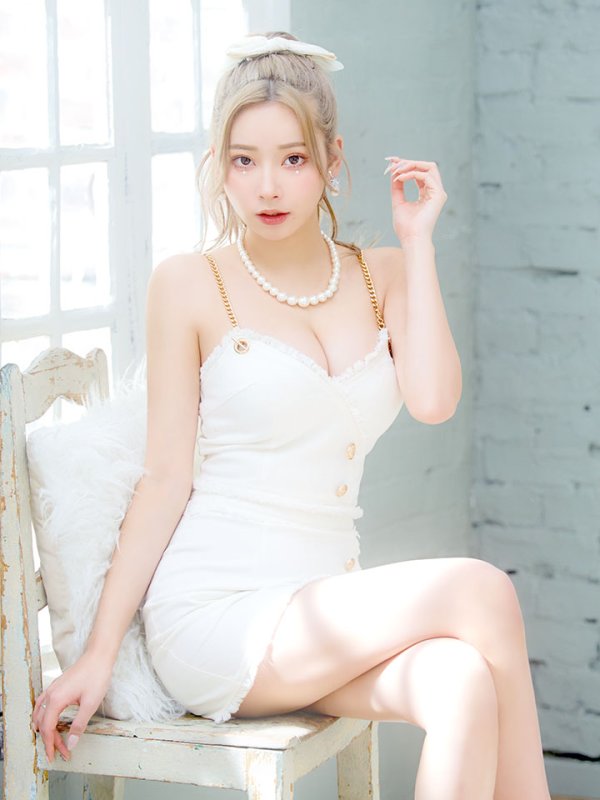 モデル:PyunA.(ぴょな) 身長:160cm 着用サイズ:Sサイズ