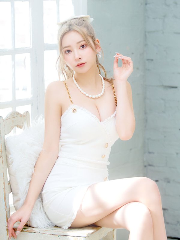 モデル:PyunA.(ぴょな) 身長:160cm 着用サイズ:Sサイズ