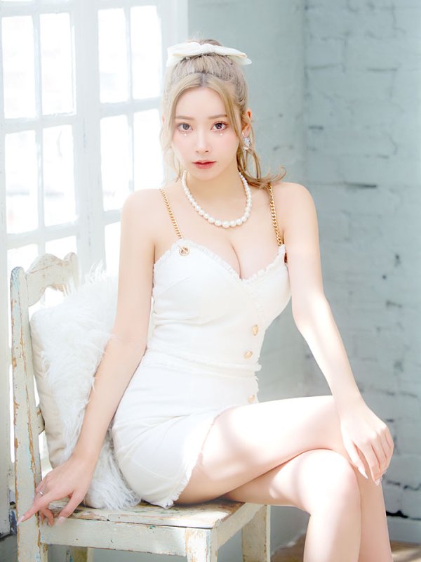 モデル:PyunA.(ぴょな) 身長:160cm 着用サイズ:Sサイズ