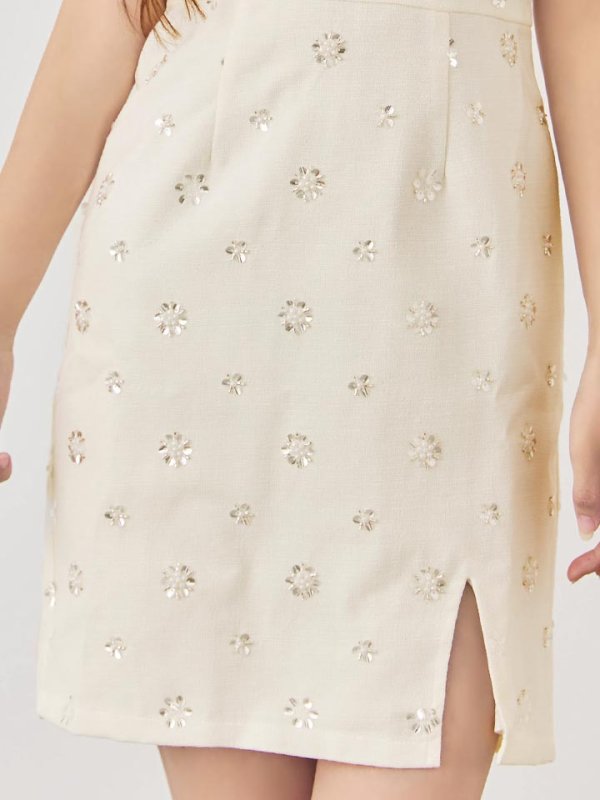 モデル：まりん　身長：163cm　着用サイズ：Sサイズ