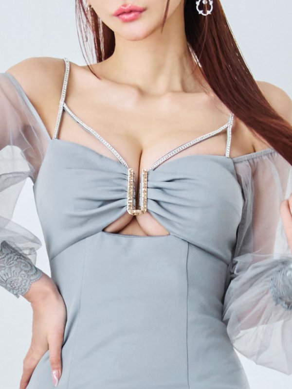 モデル:真優川咲 身長:159cm 着用サイズ:Sサイズ