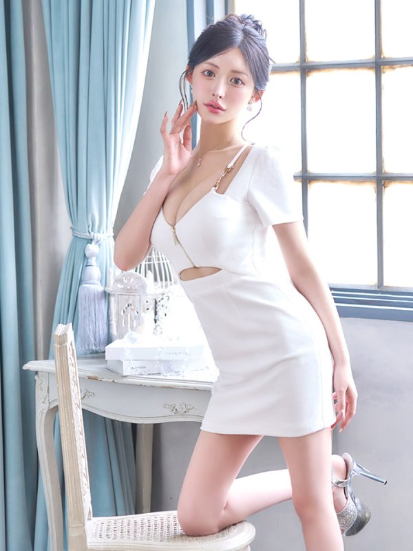 モデル：かるあ　身長：156cm　着用サイズ：Sサイズ