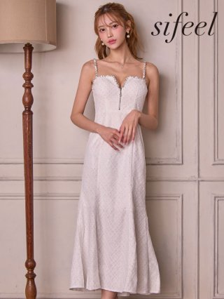 JEWELS ドレス 66187: Plunging V-Neck Dress with Embroidered Chiffon Allover Lace