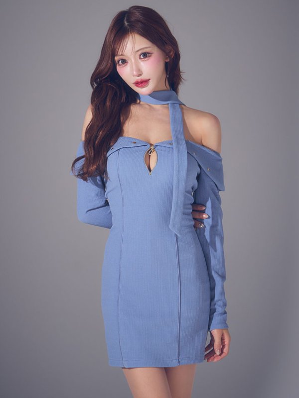 モデル：明日花キララ　身長：162cm　着用サイズ：Sサイズ