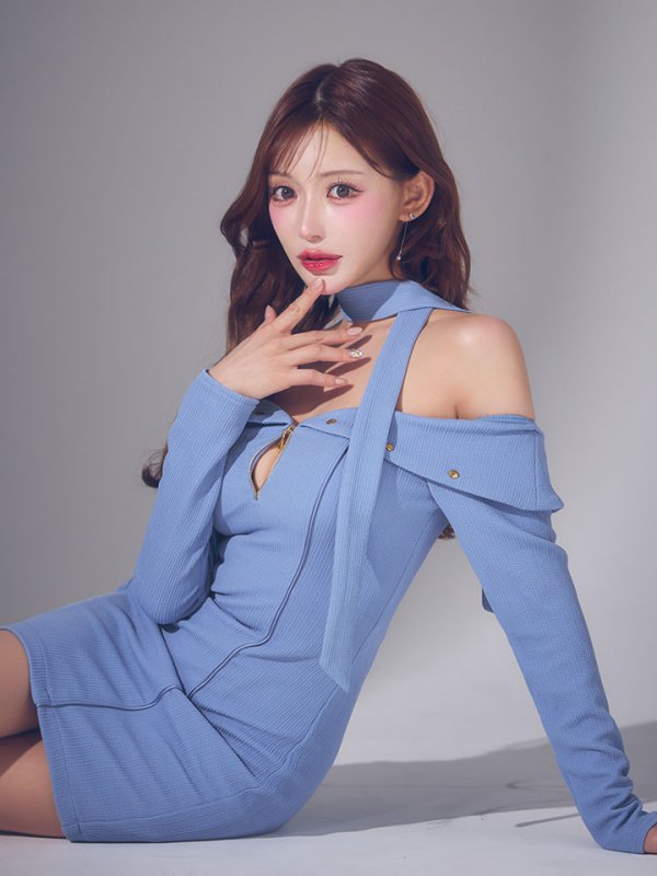 モデル：明日花キララ　身長：162cm　着用サイズ：Sサイズ