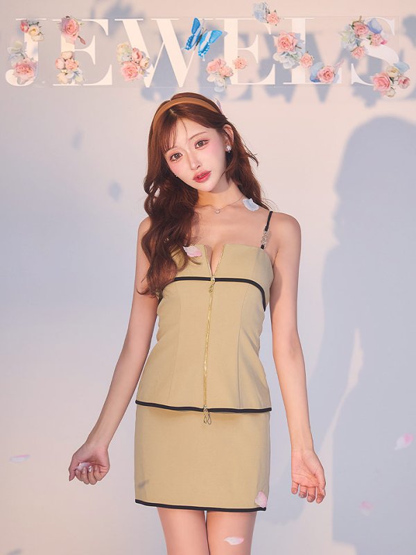 モデル：明日花キララ　身長：162cm　着用サイズ：Sサイズ