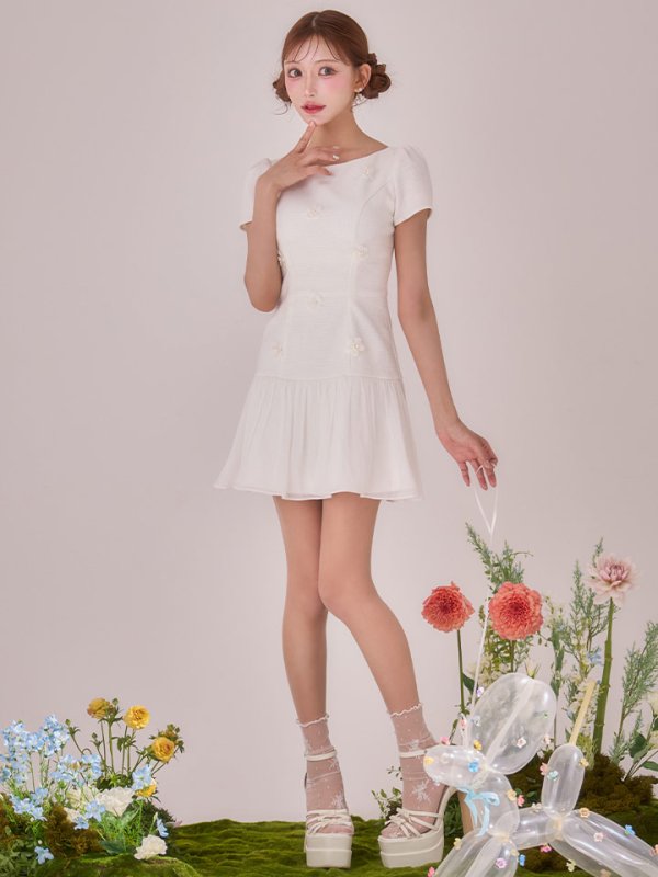 モデル：明日花キララ　身長：162cm　着用サイズ：Sサイズ